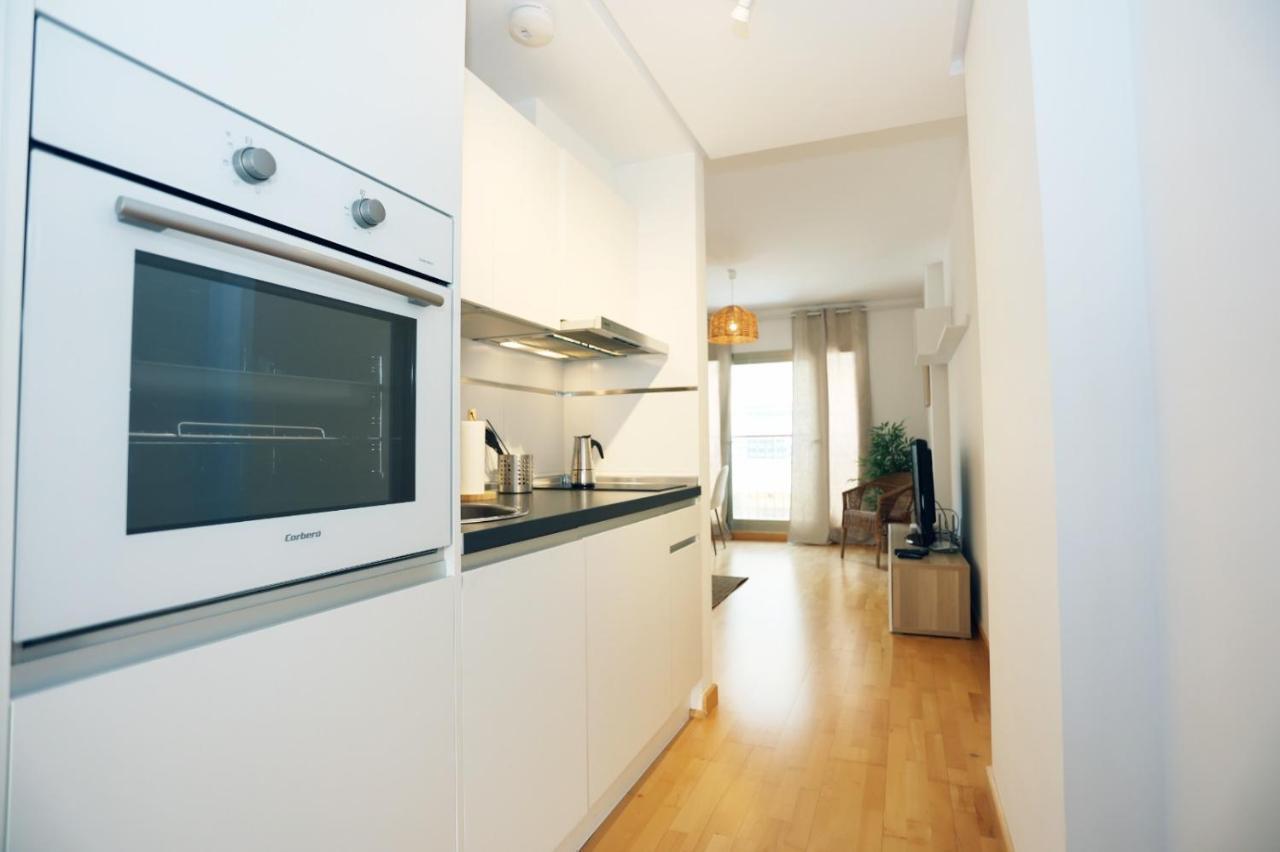 Casa Fenicia - Cosy Apartment With Free Private Parking Malaga Exterior photo