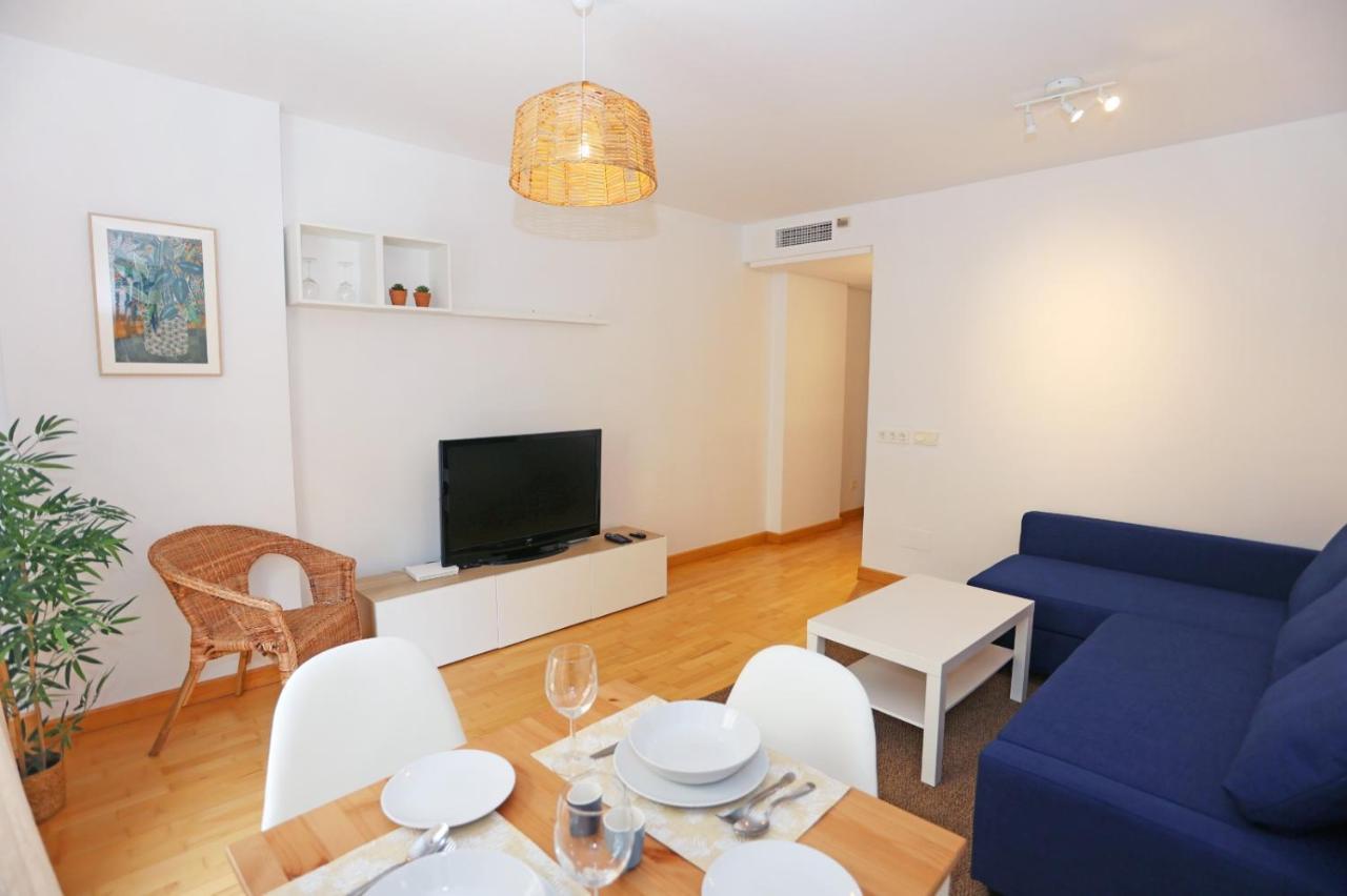 Casa Fenicia - Cosy Apartment With Free Private Parking Malaga Exterior photo